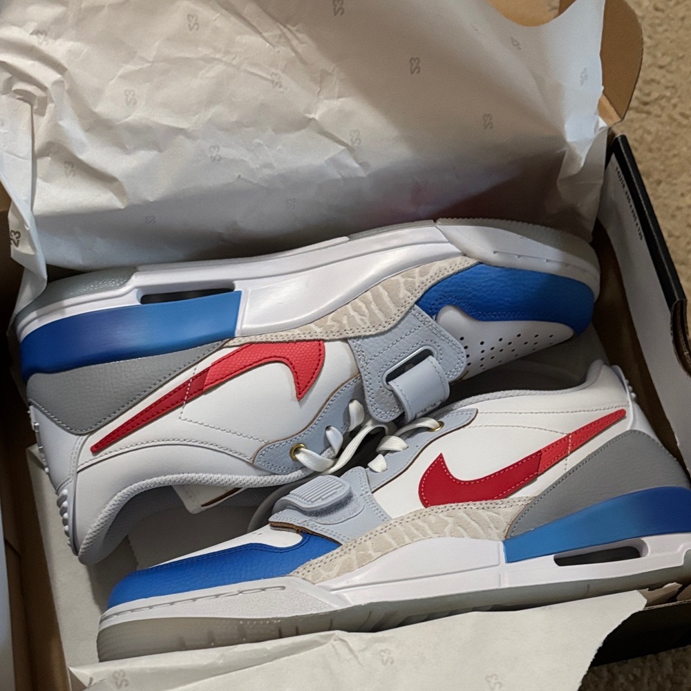Jordan legacy 312 low white game royal university red